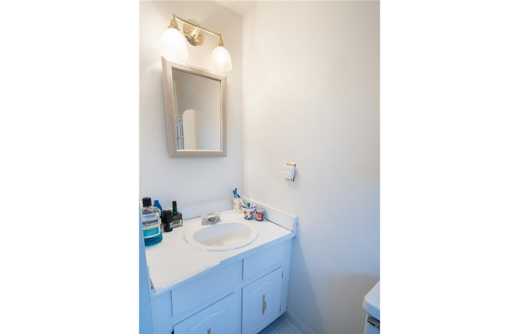 36538 Saxony Rd, Farmington homes for sale Livonia MI